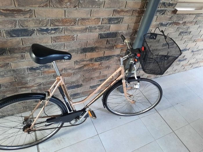 retro ladies bike