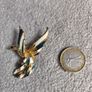 Gold tone fly bird brooch Image 3