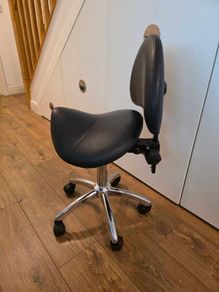 Saddle chair