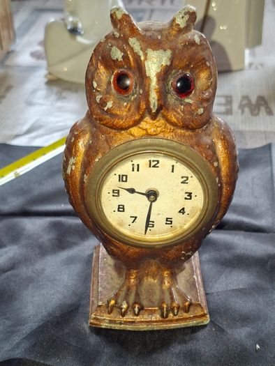 Rare Antique Cold Painted Bronze Clock in form of an Owl. The decorative dial sits in the owls belly and has wind up movement,