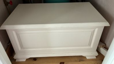 Blanket box