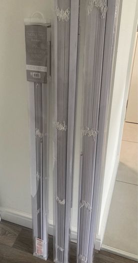 3 Venetian Blinds