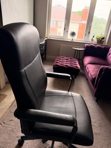 desk chair black