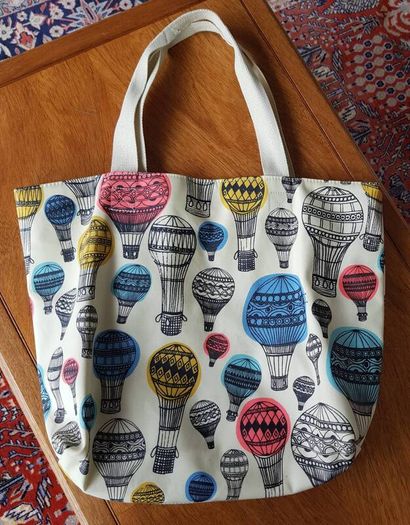 Zipped Rain Resistant Beach/ Tote Bag