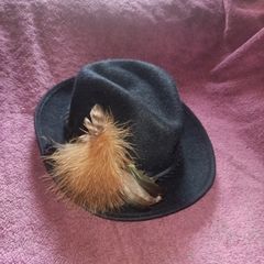 felt feather hat