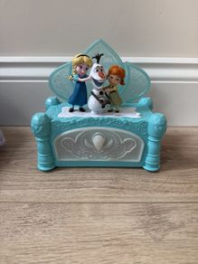 FROZEN Musical Box & Purple Robe