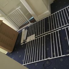 Baby gate /fire guard