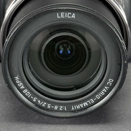 Panasonic Lumix DMC-FZ45 digital bridge camera Leica lens