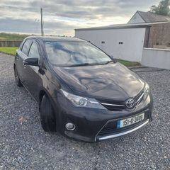 Toyota Auris 2015