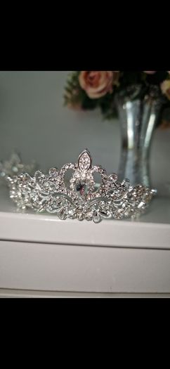 tiaras