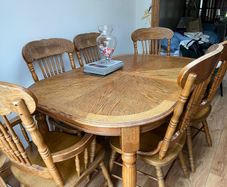 Dining room table and 6 chairs