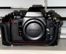 Nikon F-501 - Please Read