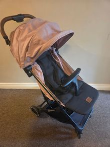 Kinderkraft Nubi stroller in pink