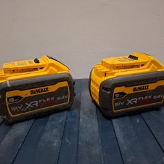 2 Dewalt flex batteries 9AH from 2023,2024
