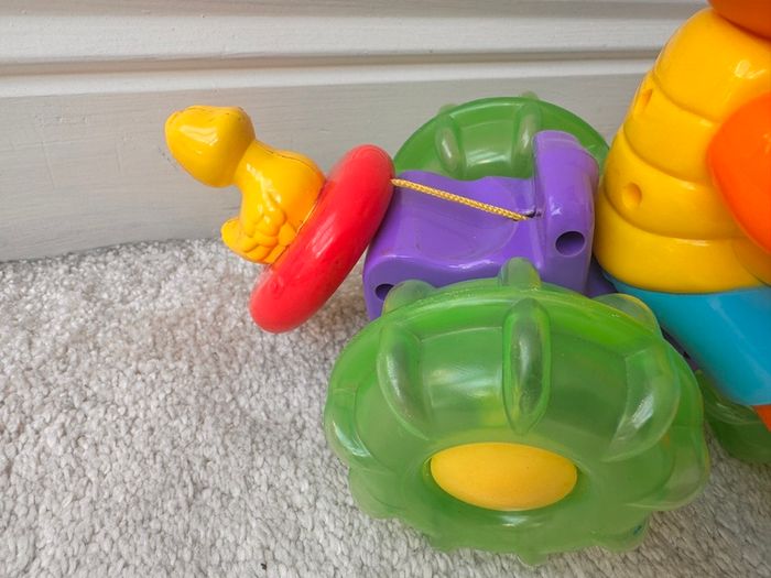 Sesame Street Ernie 2001 Splashin Trike Water Tub Tricycle Duck Part of the rope doesn't pull back completely Used Please see photos