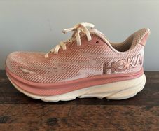 Hoka Clifton 9