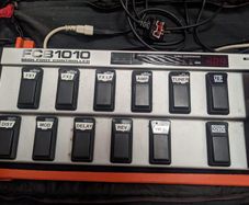 Behringer FCB1010 MIDI Foot Controller (EurekaPROM chip) on pedalboard + bag + extra pedal