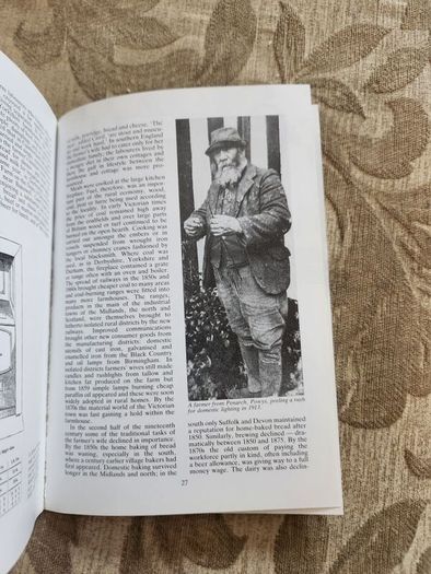 The Victorian Farmer. By David J. Eveleigh. Paperback In Fair Condition.