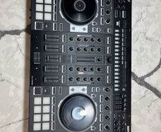 Roland DJ-808