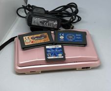 Pink nintendo Ds