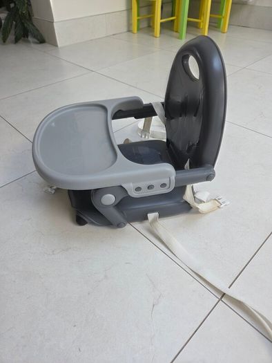 Table boaster seat