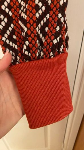 Gallery Jumper