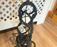 Horseshoe lamp