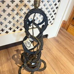 Horseshoe lamp