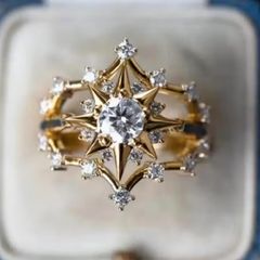 Vintage Style Star Starburst Crystal Gold Tone Ring