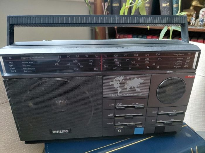 Vintage Philips radio D 2615 works