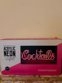 Neon Cocktail sign