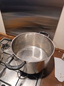 Stock pot