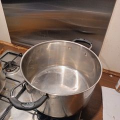 Stock pot