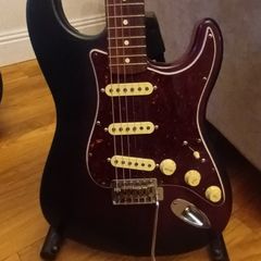 Fender Stratocaster Upgraded MIM 2005