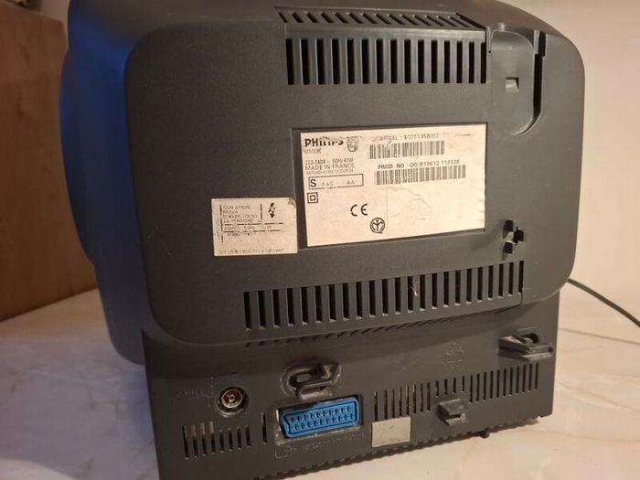 Philips 14" CRT TV (1 of 2)