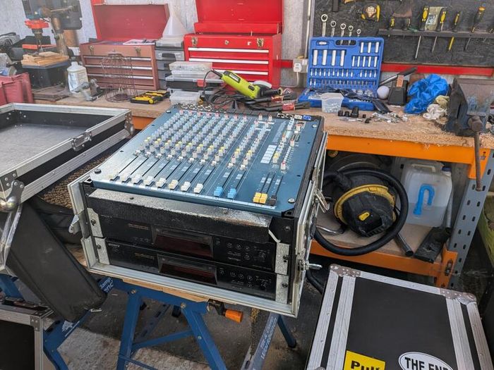 Allen & Heath MixWizard Mixer + 2 Sony MiniDisc Decks & Flight Case