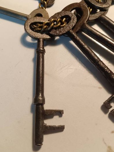 18 Georgian and Victorian Keys