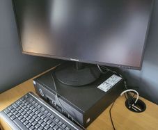 Fujitsu PC with Viewsonic monitor, Fujitsu Keyboard and Mouse