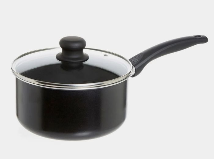 Large 20cm Aluminium Saucepan with Lid, Non-stick, Brand new