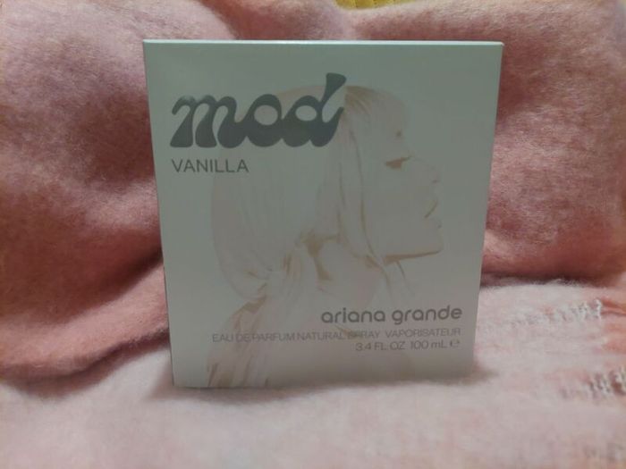 Ariana Grande MOD perfumes Vanilla Blush 100ml