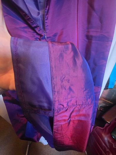 size 22 Gina Bacconi skirt