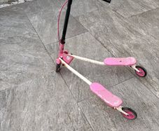 flicker 3 wheel scooter.
