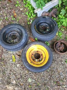 Trailer wheels with tyres