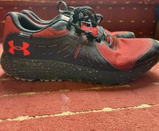 Under Armour trial size 10