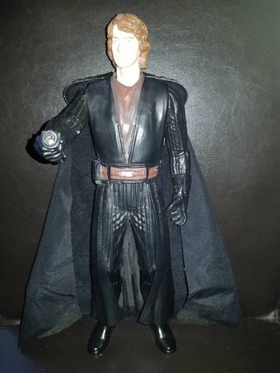 Hasbro Star Wars Anakin Skywalker to Darth Vader Action Figure