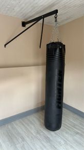 Fighter boxing bag (5ft heavy bag) +bracket