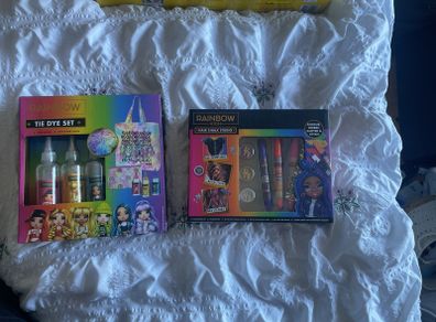 Rainbow High - Tie Dye set and Hair Chalk Studio