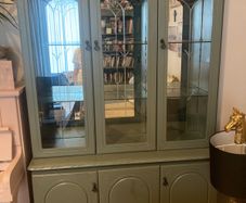 display cabinet