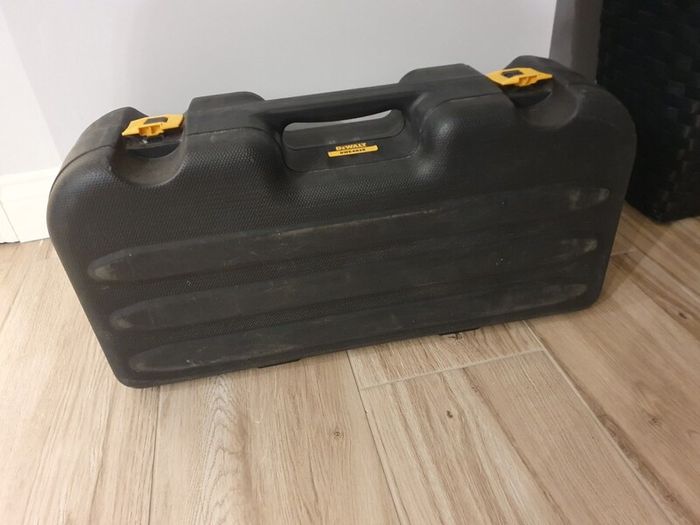 dewalt angle grinder case