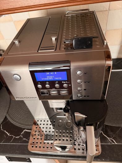 De'Longhi PrimaDonna Espresso Machine